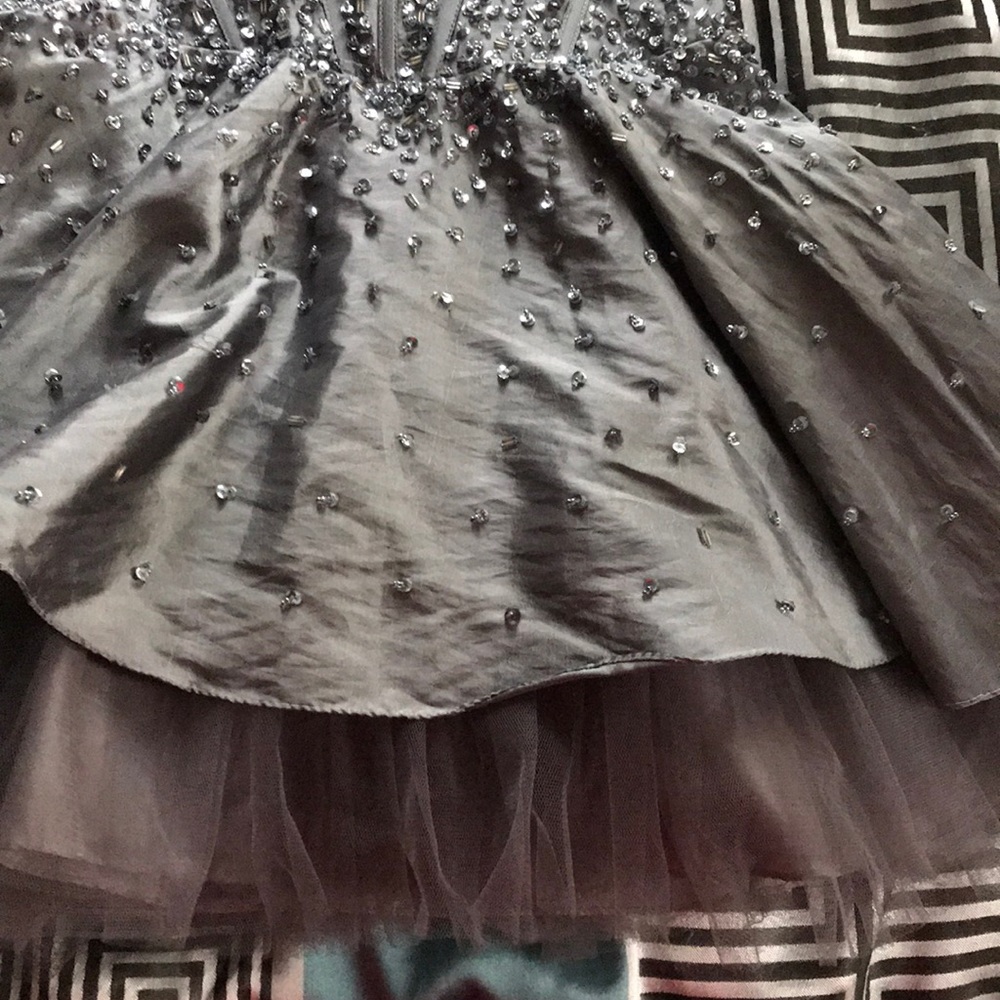 PROM DRESS - Picture 3 of 5